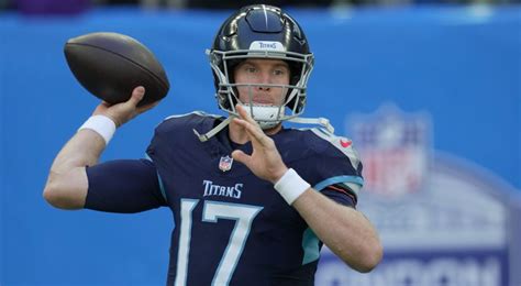 QB Ryan Tannehill starts, Levis out for Titans with Seahawks on NFC playoff bubble