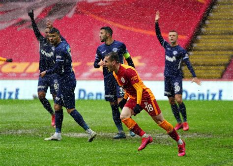 Qalatasaray Kasımpaşa matçını canlı izlə Array