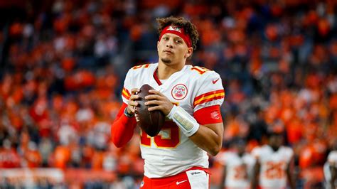 Qb for kansas. By Jesse Newell. Kansas City Chiefs quarterback Patrick Mahomes was pleased with rookie Rashee Rice’s 72-yard performance in KC’s recent home victory against the Denver Broncos. But he was ... 
