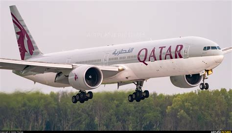 Flight Status and information regarding arrival flight QR777 Qatar Airways from Doha (DOH) to Miami Airport (MIA) - Today.. 