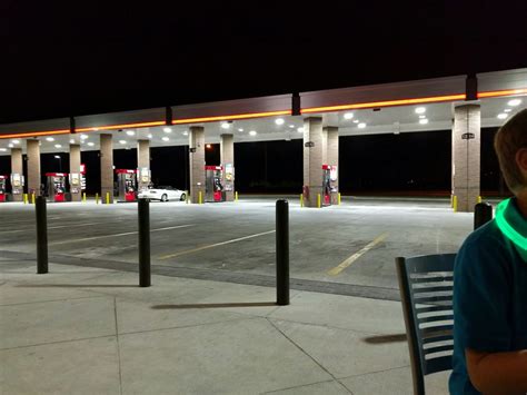 Qt gas prices wichita ks. QuikTrip Mobile App Download the app and start enjoying these great features: Featuring Up-To-Date Fuel Prices; Special Offers and Coupons; QT Store Locator; QT Kitchens Menu ® Get connected now and benefit as we roll out more features! 