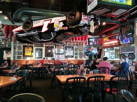 Quakers steak and lube. Quaker Steak & Lube ® Menu: Steaks. All of our Steaks are seasoned with our signature Lube Seasoning and served with grilled garlic bread and choice of two regular Sidecars. … 