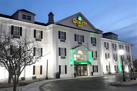 The Quality Hotel Stoke, is ideally located for both the leisure and business traveller, with easy access to Junction 15 of the M6 motorway. The hotel offers 136 well-appointed …. 