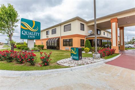 Every room at Quality Inn South provides a flat-screen HDTV with premium cable channels and a coffee maker. . Qualityinnsouth