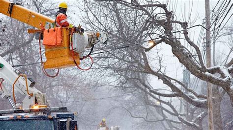 Quebec hydro crews race to restore power to more than one million after ice storm