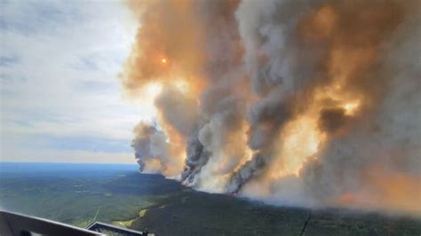 Quebec makes progress against record wildfire season as blaze in B.C. grows