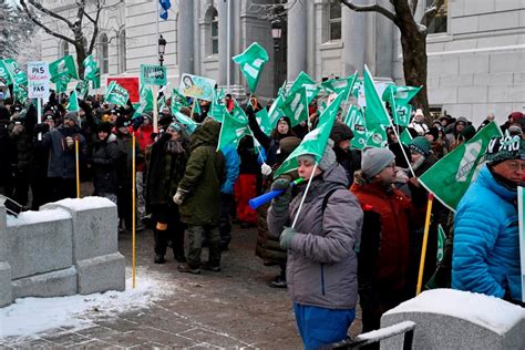 Quebec unions representing 420,000 public sector workers start weeklong strike