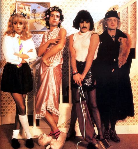 Queen: I Want to Break Free (Music Video 1984)