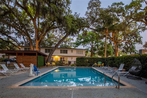 Queen Court St Simons