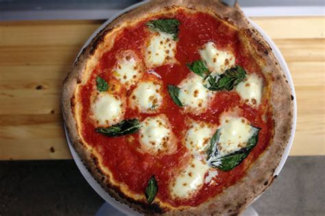 Queen Margherita Pizza