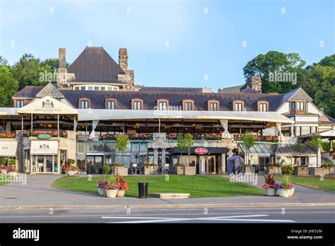 Queen Victoria Place Gift Shop - Niagara Parks Commission