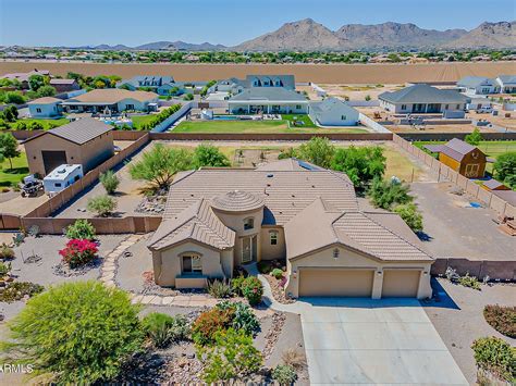 Discover new construction homes or master planned communities in Queen Creek AZ. Check out floor plans, pictures and videos for these new homes, and then get in touch with the home builders.. 