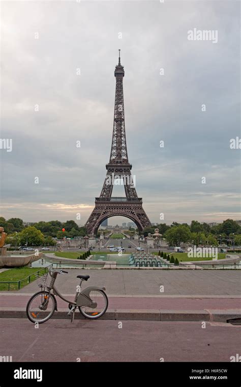 Question: How Many Stories Is The Eiffel Tower - BikeHike