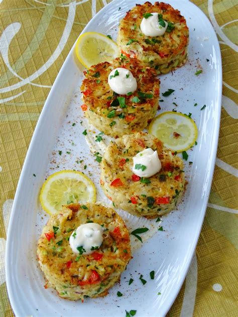 Quick Answer: What temp do you cook crab cakes?