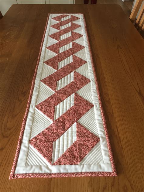 Quick and Easy Table Runner Pattern Quilting