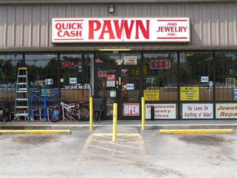 Quick cash pawn. May 13, 2021 · Pawn loans require you to put up something valuable as collateral for the money you borrow. They are typically for small amounts — $150 or less — and you’ll have to pay back the principal plus interest, which can vary from as low as 10% to higher than 200% depending on where you live. Visit a pawn shop. 