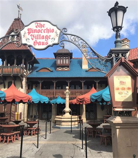 Quick service magic kingdom. Aug 30, 2021 ... I am going all around Disney's Animal Kingdom eating at their quick service locations, giving you what I think is the Top 5 quick counter ... 