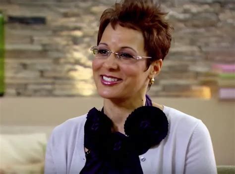 Qvc rachel boesing. Oct 21, 2019 · You are thinking of Rachel Boesing on QVC, right? Rachel Huber was a host on HSN since 2001. They fired her suddenly in 2012. She went to The Shopping Channel in Canada beginning 2013, and quit beginning 2014. She now works from home. She worked overnight a lot at HSN and that’s why many people don’t know her. 