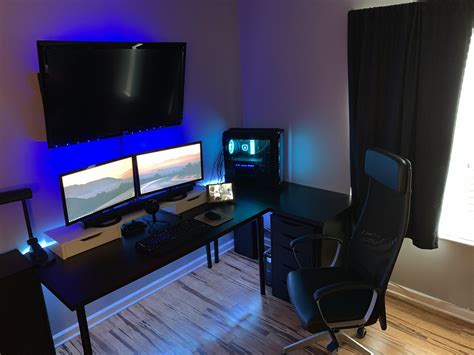 R battlestations. /r/battlestations is the place to post and look at clear photographs of battlestation setups. Battlestations are considered complete computer setups including an external monitor, mouse, keyboard, audio playback and recording devices (if applicable). 