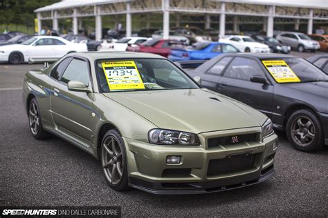 R34 price. That's right, €1,000,000, which works out to about $1,350,000. If that sounds like a lot of money to you--even for an R34 GT-R--you're not alone. The price isn't really about the car, but about ... 