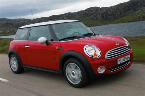 R56 mini cooper. MINI R56 turbocharged utilize one fuel injector per cylinder. Each fuel injector is an electrically controlled solenoid which, when triggered by a pulse from the engine control module, sprays a precisely metered amount of atomized fuel directly into the combustion chamber. 