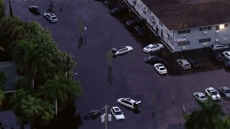 RAW: FL: FLOOD RESCUE IN FT LAUDERDALE (ON CAM)