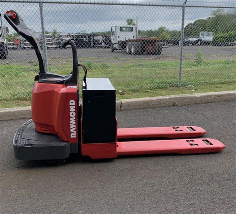 RAYMOND 840-FRE60L Electric Pallet Jack for Sale