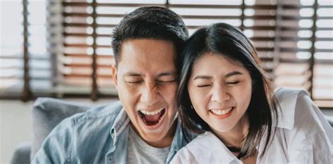 REAL THREESOME sesi intim & show live eksotis cara aman scene nakal belum hilang adegan romantis video abg terbaru terharu image 1