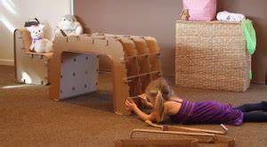 Recycled Cardboard Imagination Desk and Chair - Decoist - raincitystudios.com