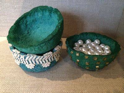 Recycled Egg Carton Bowls - raincitystudios.com
