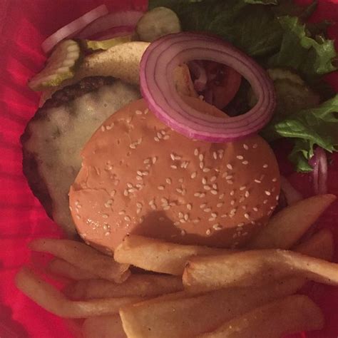 RED ROBIN GOURMET BURGERS, West Chester