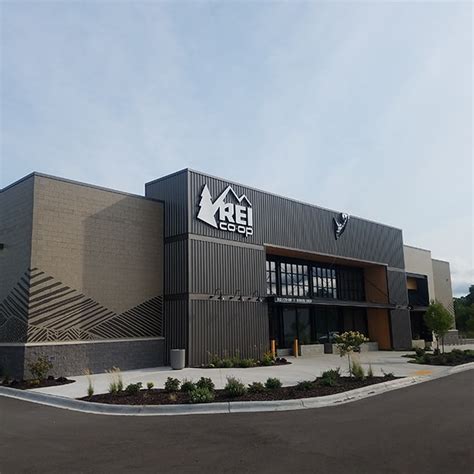 REI Appleton Store - Appleton, WI - Sporting Goods, Camping Gear