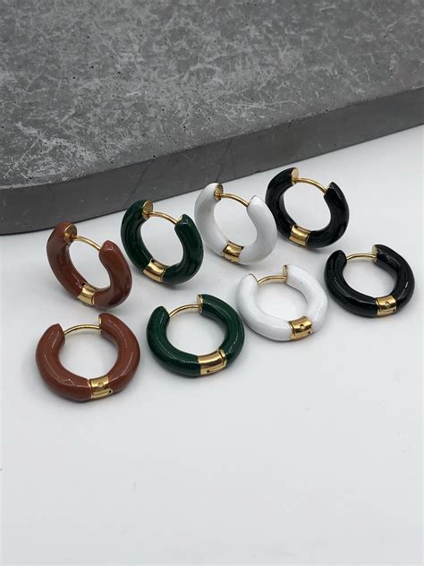 RENKLİ MİNELİ ÇELİK HALKA KÜPE Toptan Takı.
