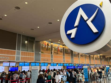 REPORT: Austin airport ranked 28th out of 30 best midsized airports nationally
