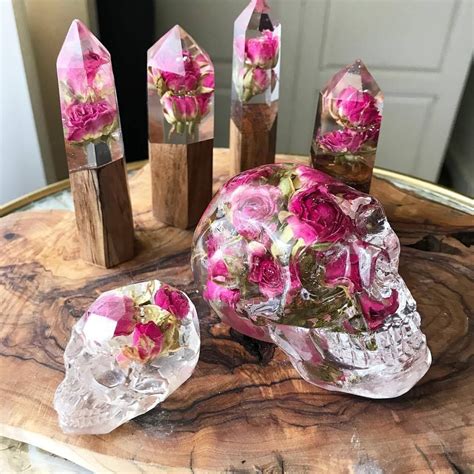 Resin Art with Crystals - muktibox.com