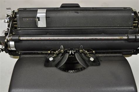 Restoring a 1940s Vintage Typewriter - muktibox.com