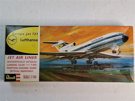 REVELL H-240 - Europa Jet BOEING 727 - Lufthansa - 1:144