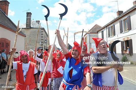 Revolutionary fan commemorating the storming of the Basti. - wintechmobiles.com