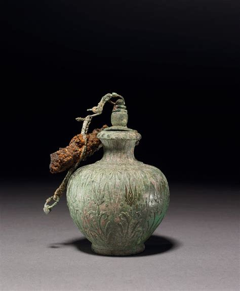 Roman strigil and oil flask - St Albans Digital Asset Management - wintechmobiles.com