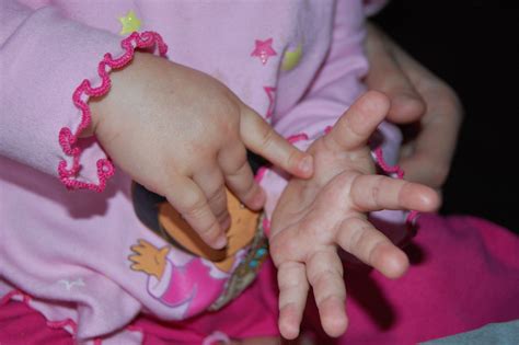 Round hand - muktibox.com