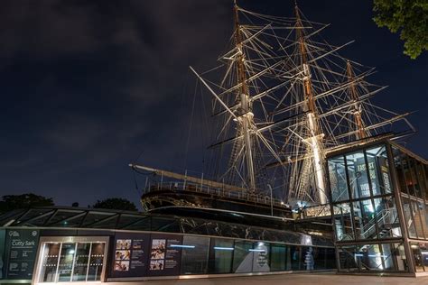 Royal Maritime Greenwich Ghost Walking Tour - balustradellc
