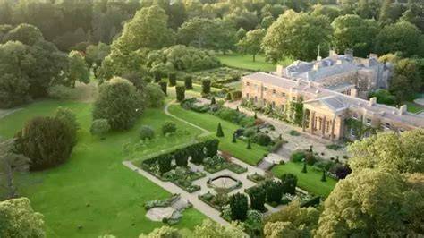 Royal Trees at Hillsborough Castle - Historic Royal Palaces - raincitystudios.com