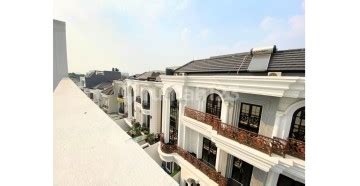 Rumah Mewah Brand New & Strategis di Mojosongo Surakarta - balustradellc