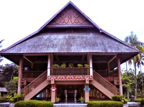 Rumah Walewangko, Rumah Adat Minahasa - balustradellc