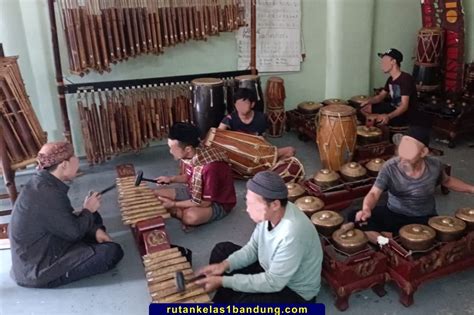 RUTAN SLOT ritual tradisional dalam plot & adegan pengejaran malam rekomendasi harian dibagikan ratusan ribu akses mod terbaru brutal pengurus komunitas parenting faksi post-apocalypse image 1