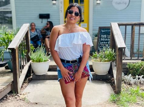 Jun 3, 2022 · Rachel Gordillo shows off ‘Summer Rachel’ in pink bikini Rachel Gordillo’s been posting lots of summer content, and she recently took to Instagram to share throwback photos and videos of her ...