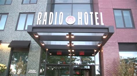 Radio hotel new york. Located in New York, 1.8 miles from Yankee Stadium, Radio Hotel provides accommodations with a fitness center, private parking, a garden and a terrace. Very clean and new building. Service from check-in to checkout was easy. Staff was friendly and helpful. I asked for a cup of ice, so I could put it into a bag for my sore foot. When the … 