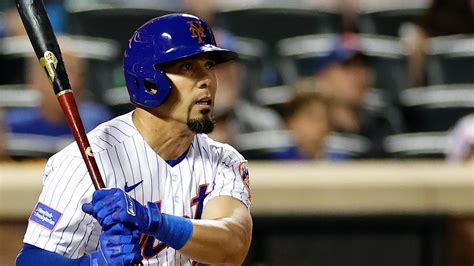 Rafael Ortega keys a big 6th inning for the Mets, who beat the Braves to avoid last place