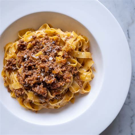 Ragu bolognese. Learn the recipe and technique of a traditional ragù bolognese sauce from Luca Marchiori, a local chef and author. Find out the ingredients, the cooking time, and the controversial addition of milk or … 