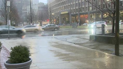 Rain, wind hit Boston as city prepares for afternoon snow